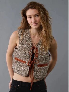 American Eagle Outfitters AE Reversible Leopard Tie Front Quilted Vest